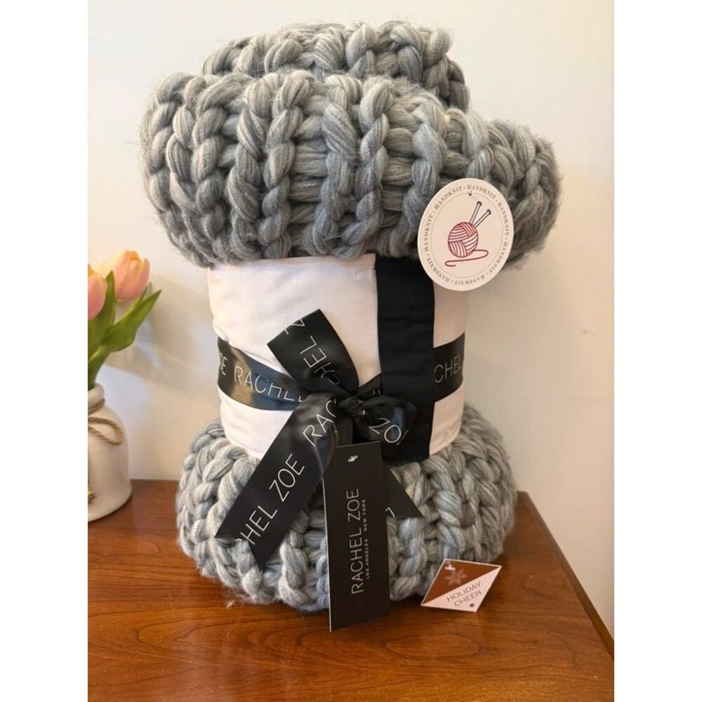 Gray Chunky Throw Blanket